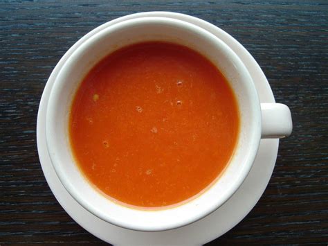 domates çorbasına hangi baharatlar konur